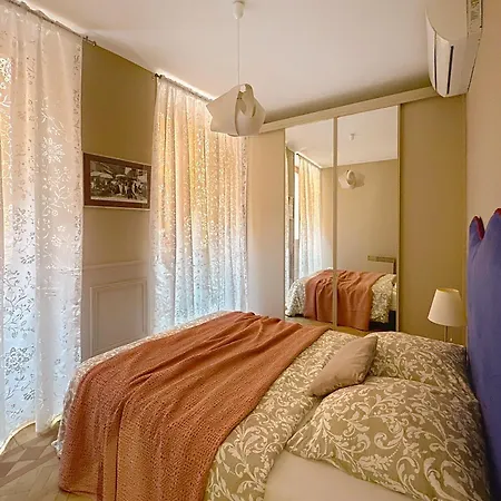 Διαμέρισμα Elegant Old Escape